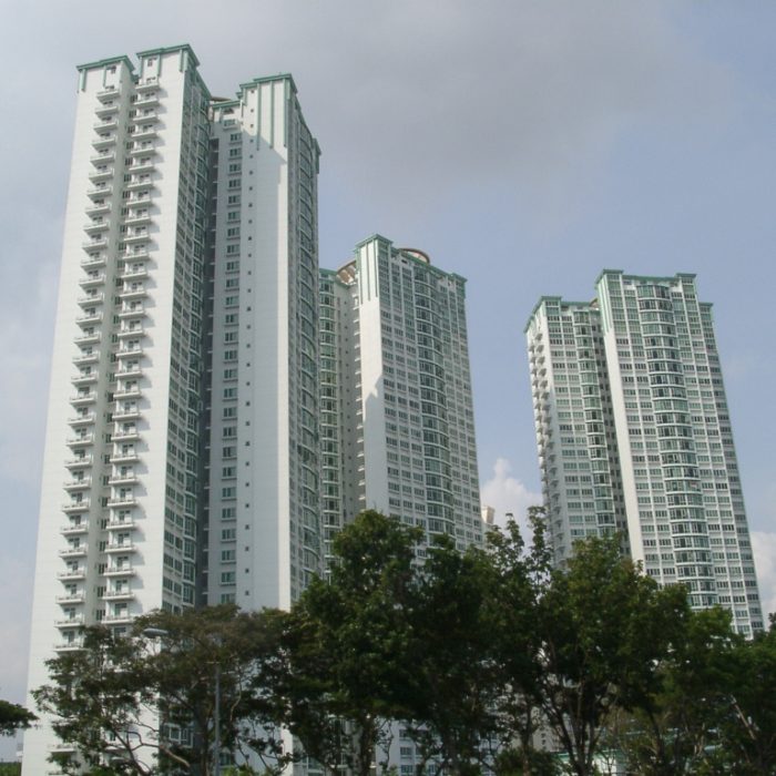 queen Condo